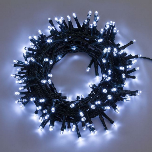 Lotti Lichterketten Weihnachtslichter Ø 5 mm kaltweiß Reflex mit 8 Lichtspielen und Memory grünes Kabel für Außen und Innen