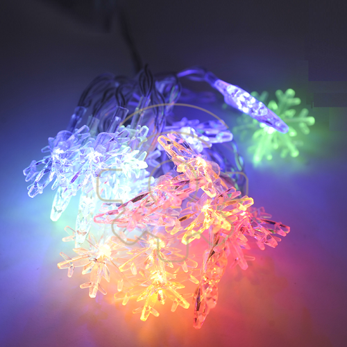 Série 20 LED flocon de neige multicolore lumières de Noël RVB sur piles chaîne 2 mt 2 jeux pour intérieur