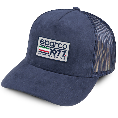 Cappellino Trucker patch ricamata sul frontale con visiera e pannello frontale in cotone scamosciato blu marine e rete posteriore 